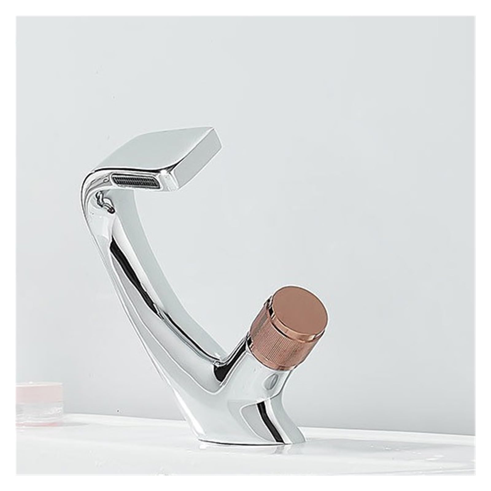 Mitigeur doré salle de bain monotrou robinet eau chaude froide de luxe