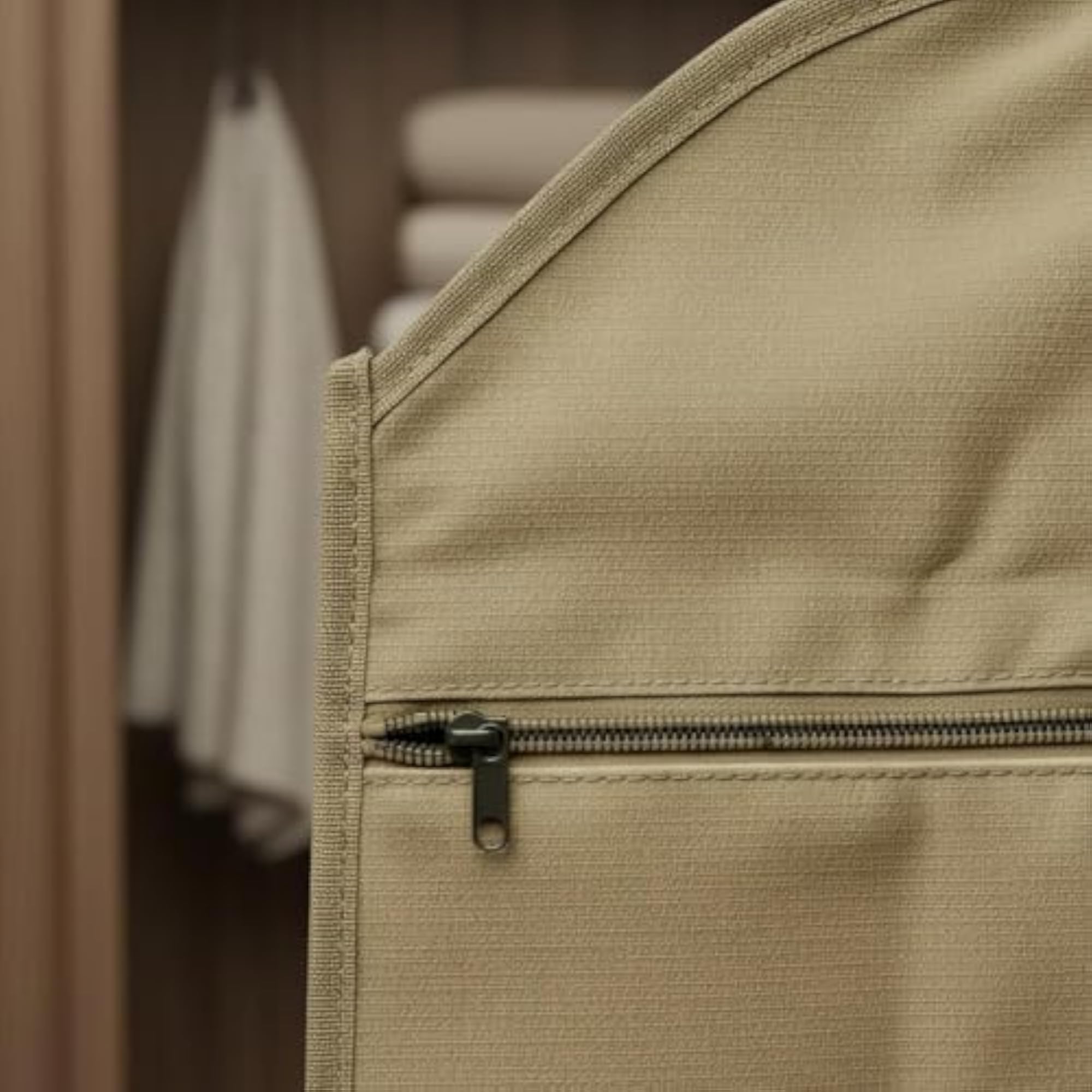Waterproof Clothes Hanger Storage Bag, Foldable & Portable