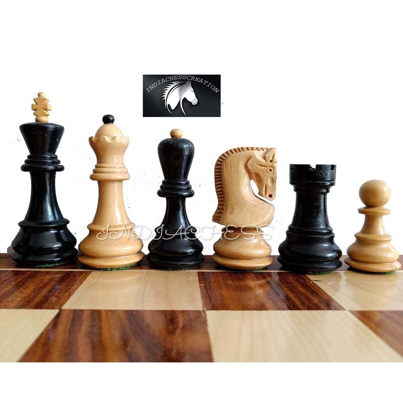 Pièces d'échecs russes Zagreb plombées contre les chutes de jeu