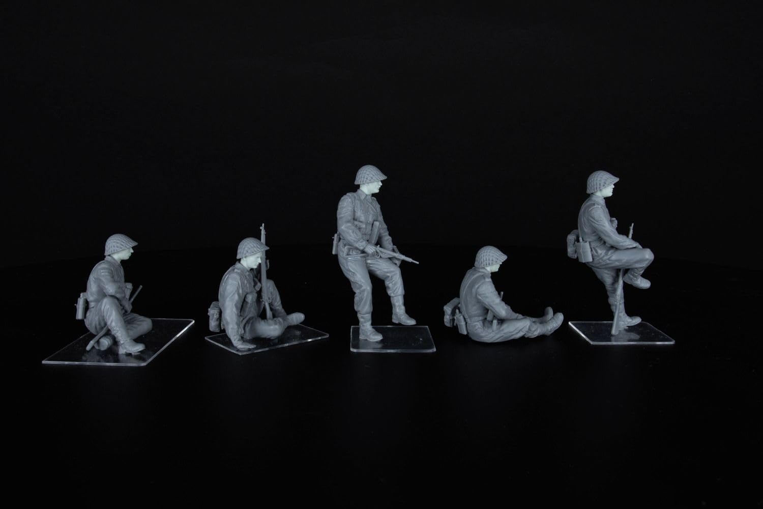 Miniart 1:35 - British Tank Riders NW Europe w/Resin Heads, Grey - Image 4