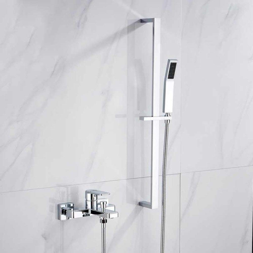 Robinet d'eau de douche mural pour une salle de bain zen