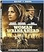 Woman Walks Ahead [Blu-ray]