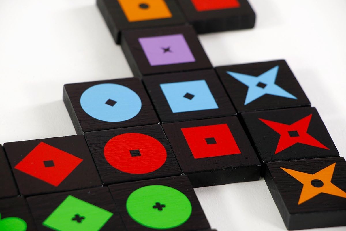 999 Games - Qwirkle - Brettspiel - Seit 2007 mehr als 15 Spielpreise gewonnen - Familienspiel - Gesellschaftsspiel - Lernspiel