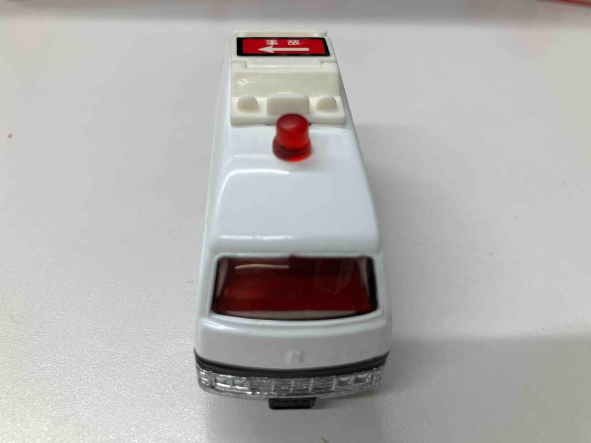 トミカ　ホビープロダクツ　ニッサン キャラバン　宮崎県警察学校　パトロールカー Amazon | トミカ No.75 日産 キャラバン パトロールカー 白×黒