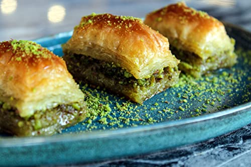 Turcolia Buttery Square Baklava, 24 Pieces (2.2 Lb (1000 Gr) #TOP6