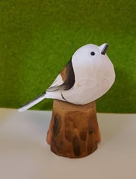 Amazon.co.jp: 鳥の置物 北欧風 木彫り シマエナガ 切り株付き