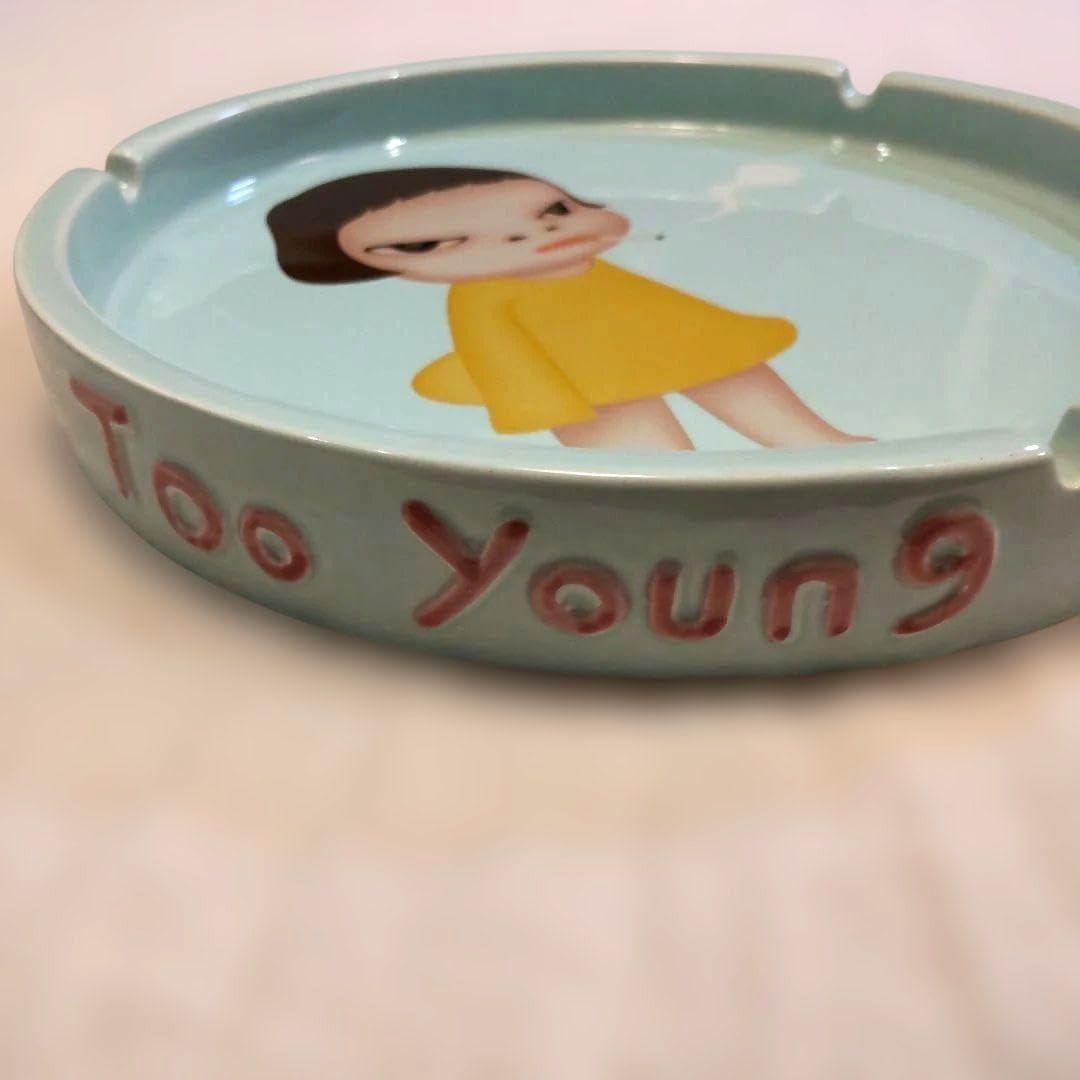 Amazon.co.jp: ​奈良美智灰皿 Too Young To Die アッシュトレイ : おもちゃ