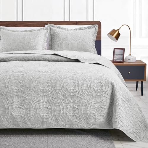 Love's cabin King Size Quilt Bedding Set Light Grey Bedspreads - Bed Summer Lightweight Bedspread Comforter - Coin Pattern Bedding Coverlet for All Season - 3 Pieces (1 Quilt, 2 Pillow Shams)
