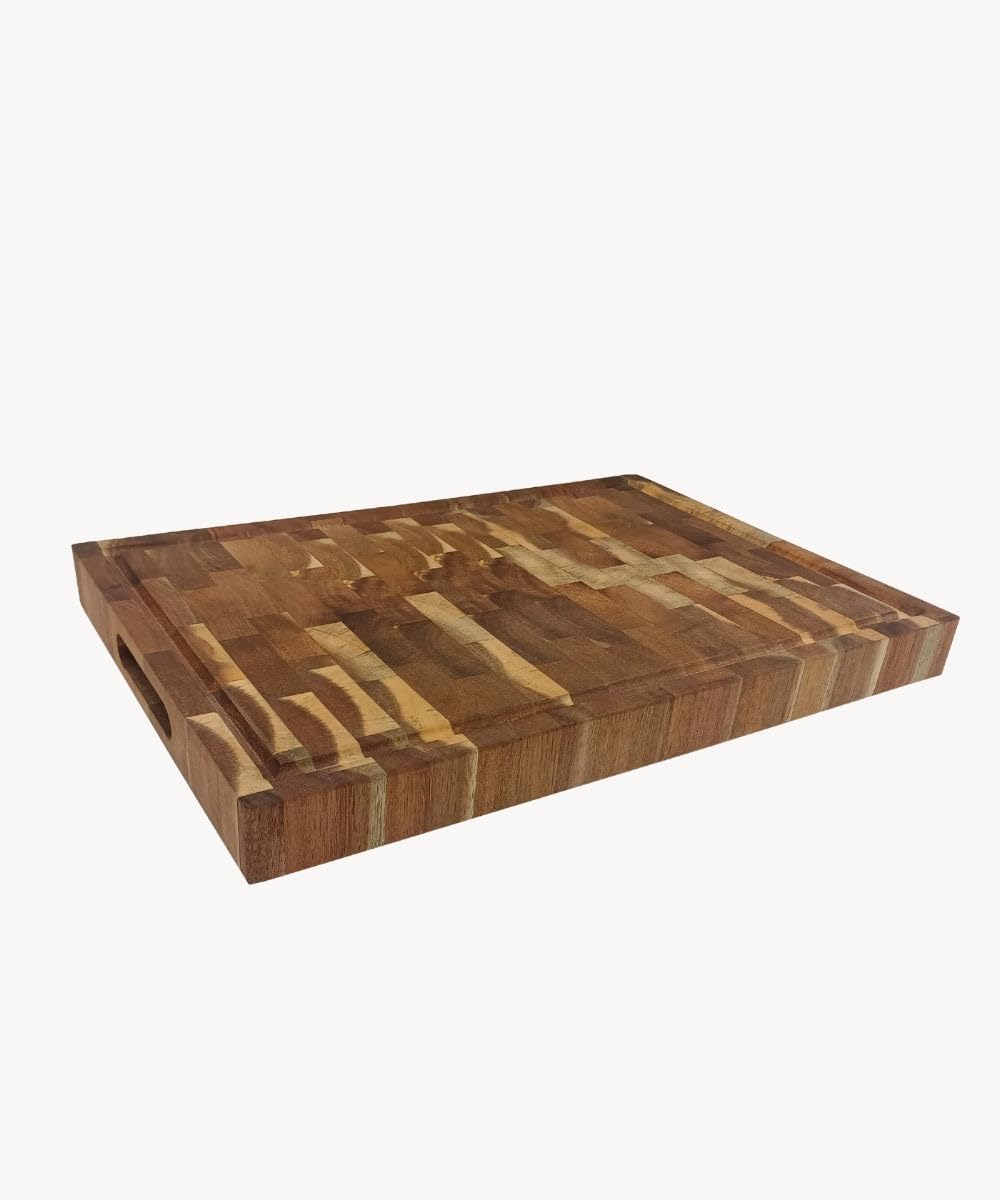 Zoha Schneidebrett Akazienholz Groß 40x19 cm – Klingenschonend & handgefertigt massiv mit Griffmulden – beidseitig nutzbar, Servierbrett Küche