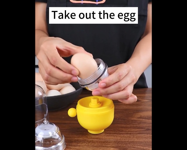 Portable Egg Scrambler Shaker Whisk Hand Powered Golden Egg Maker Eggs Yolk White Mixer Kitchen Gadgets For Mixing The Egg