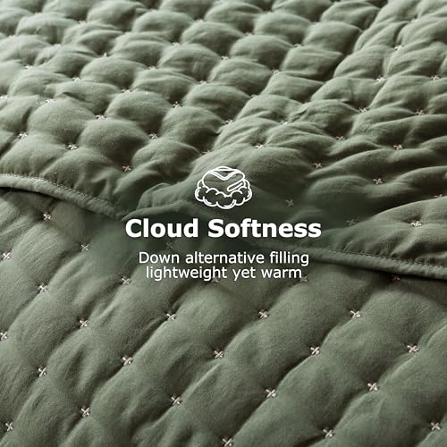 Image of WDCOZY Cloud Soft Quilt Set, King Size, Moss Green, 3 Pieces 104x90 inches