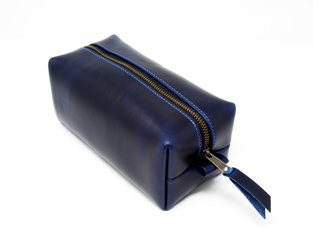 Genuine Leather Dopp Kit Portable Men's Toiletry Bag for Shaving and Grooming Supplies, Travel Cosmetic Organizer, Gift for Men Women, Zippered Bathroom Pouch Case. Made in USA. (Bown)