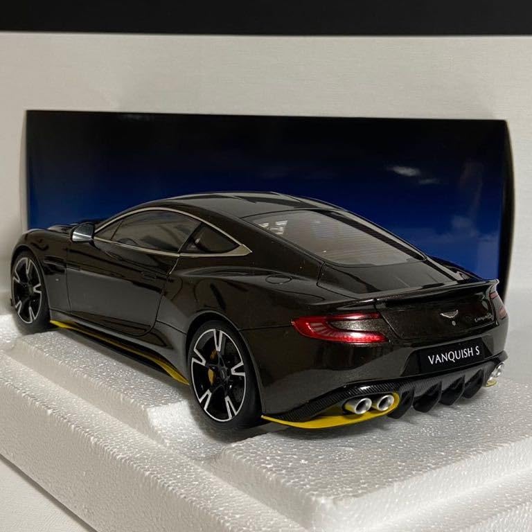 Amazon | オートアート／AUTOart：1/18 アストンマーチン ヴァン 