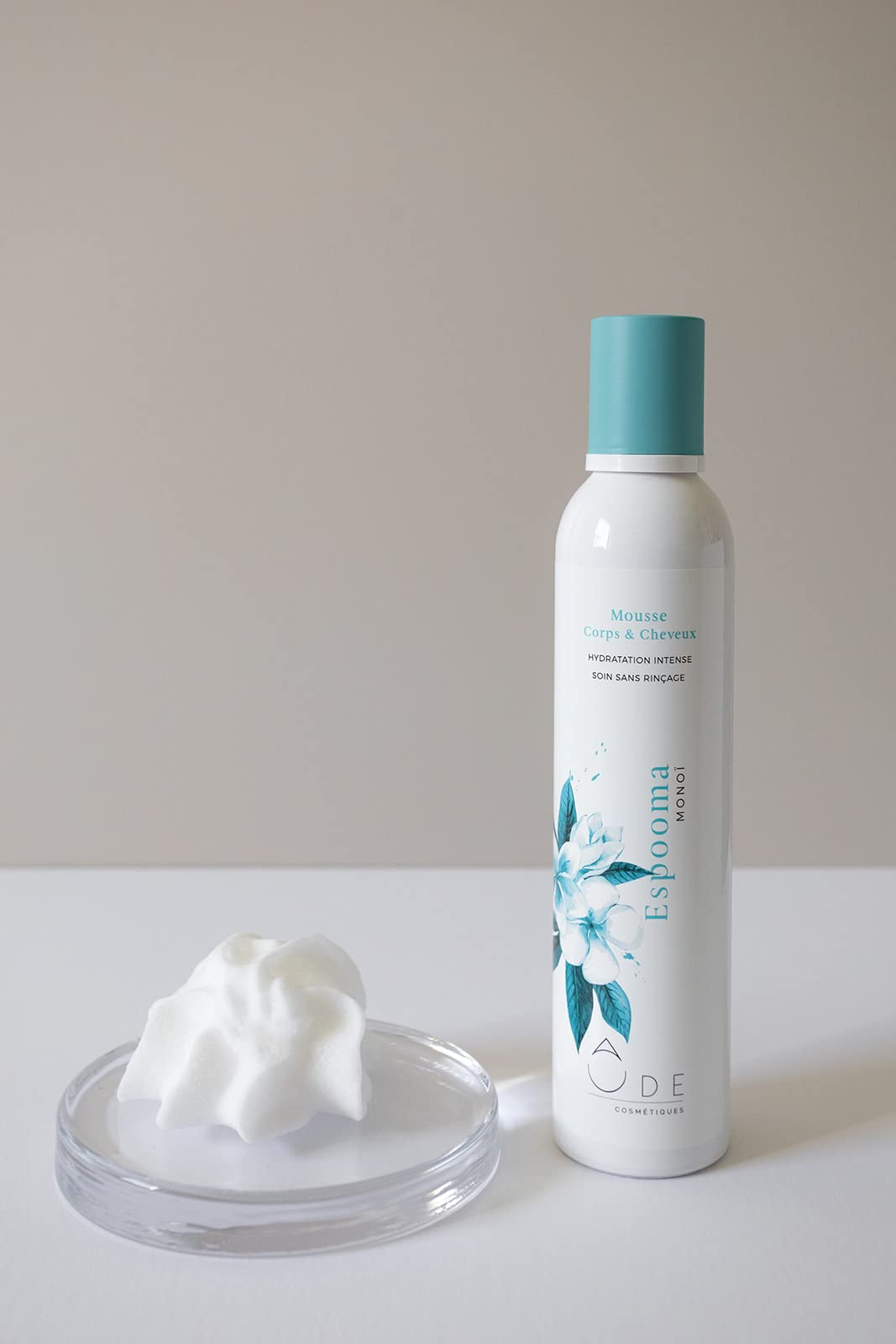 Mousse hydratante corps et cheveux "Espooma Monoï" Peau douce, parfumée et hydratée, cheveux lisse et brillant