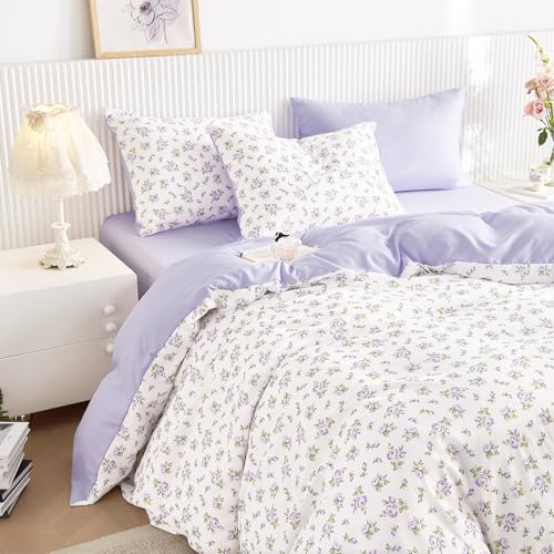 Image of Wake In Cloud - Floral Comforter Set, Coquette Cottagecore Aesthetic Flower Shabby Chic Pattern for Women Teen Girls, Soft Lightweight Bedding, 3 Pieces, White Purple, Queen Size