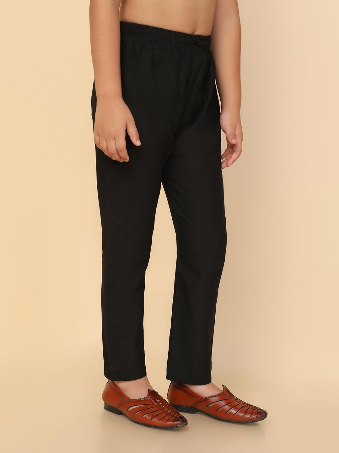 Kisah Kid's Ethnic Wear Solid Straight Fit Black Churidar (9-10Y)
