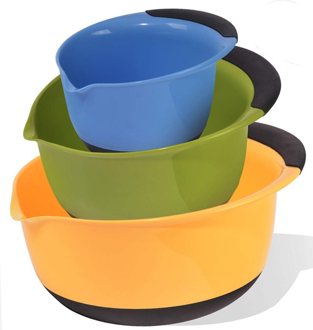 SZUAH Plastic Mixing Bowl Set of 3, Nesting Mixing Bowls with Pouring Spout, Good Grip Handle & Non Slip Bottom, for Baking & Salad Mixing, BPA Free.