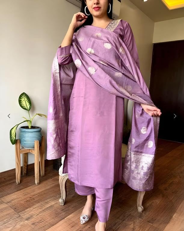 Image of Women's Chanderi Silk Kurti with Rayon Slub Pants & Dupatta | Printed Three-Quarter Sleeve Ethnic Set
