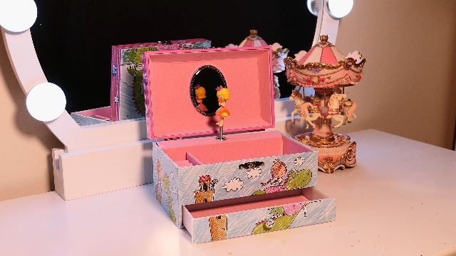 Amazon.com: The San Francisco Music Box Company Children's