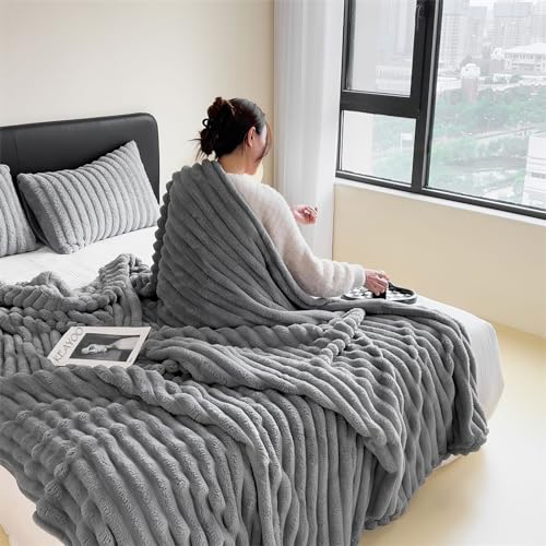 Kuscheldecke 150x200 cm - Warme Flausige Bettüberwurf Decke und Sofadecke Mama, Frauen und Freundin (Grau, 150x200cm)
