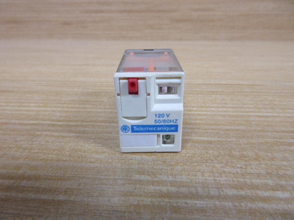 Industrial Relays PLUG-IN RELAY 250V 15A RPM