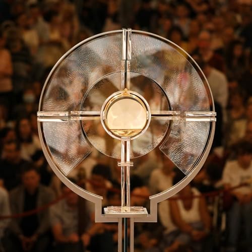 Közösségek Szentségimádása