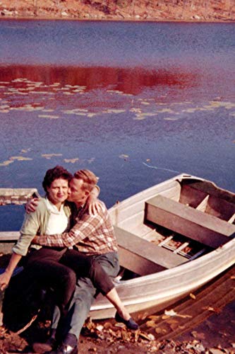 People Kissing: A Century of Photographs