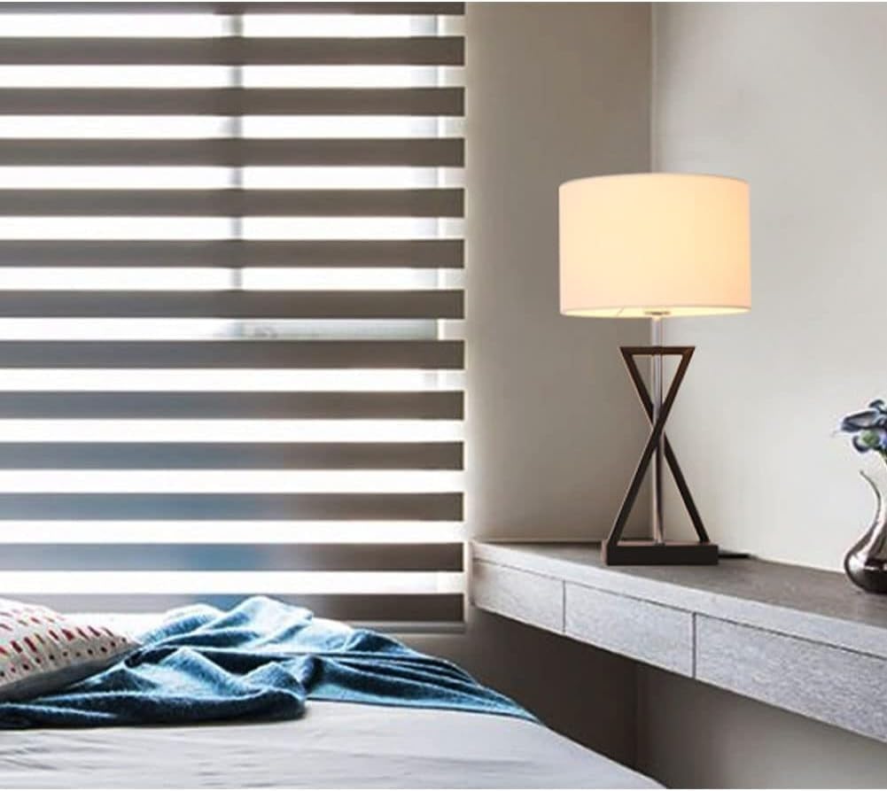 Lampada da tavolo LED Creativo Semplice Tre Colori Luce Regolabile Ferro Biancheria Paralume Personalità Camera Da Letto Hotel Living