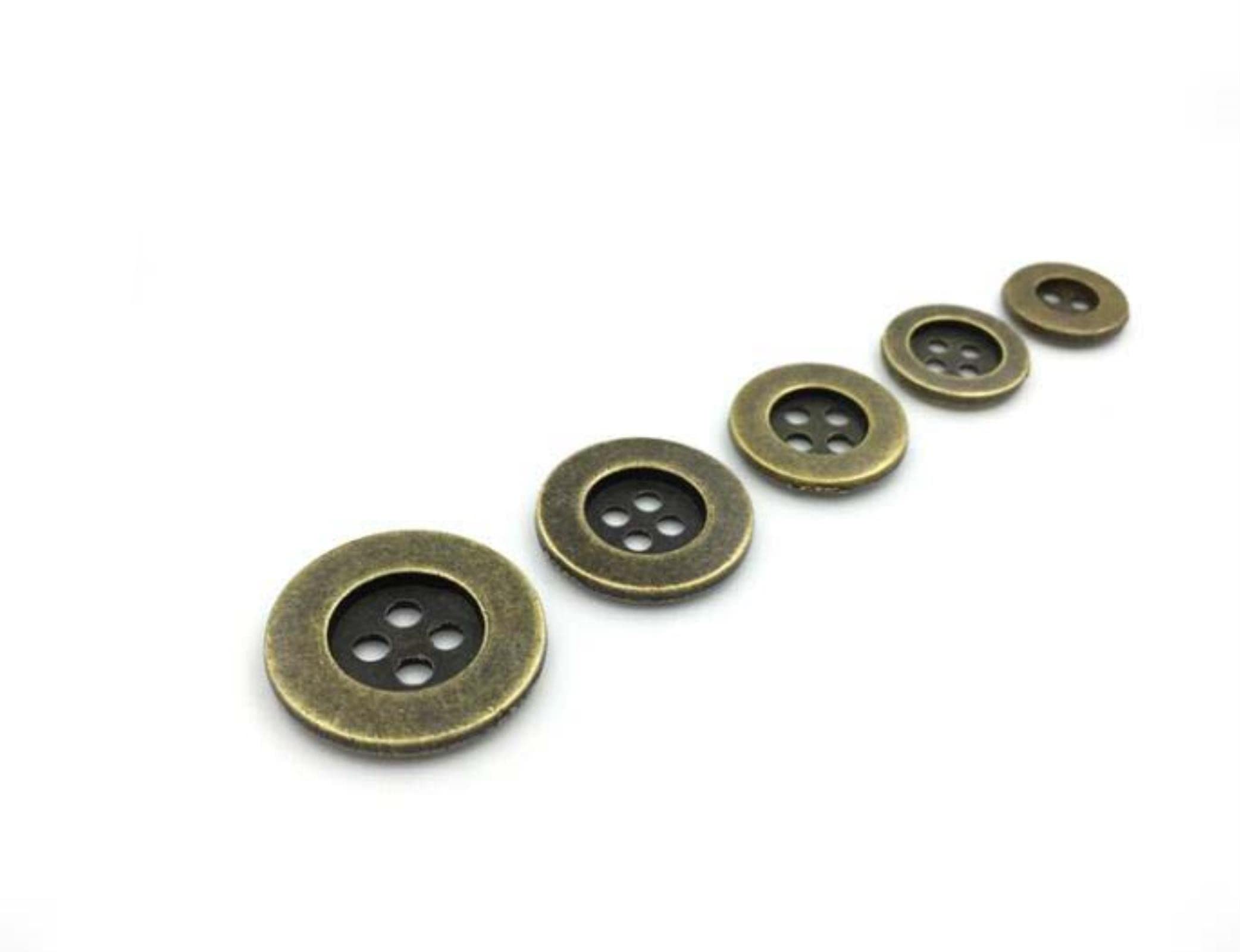50 szt. guzików do szycia ze stopu cynku, okrągłe, brązowe, 4 otwory, metalowe guziki(Antique Silver,15mm)