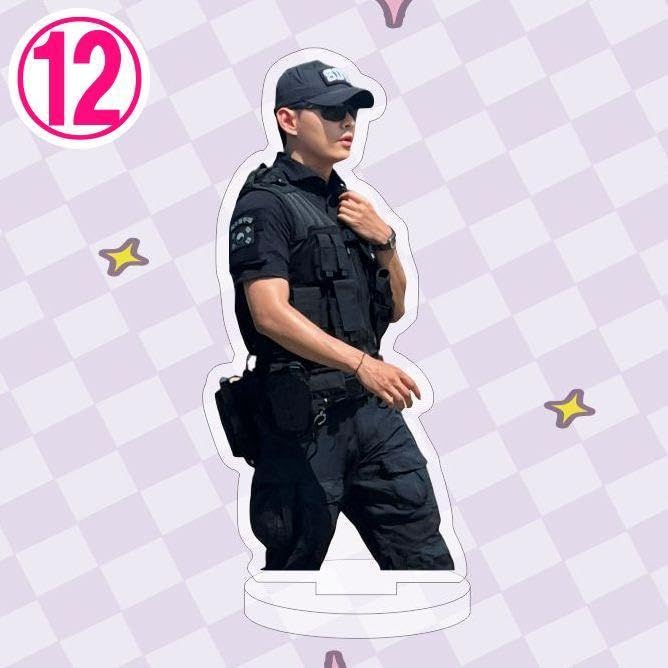 Amazon.co.jp: ⑫⑬テテV☆BTS☆軍事警察軍服アクリルスタンド☆2個