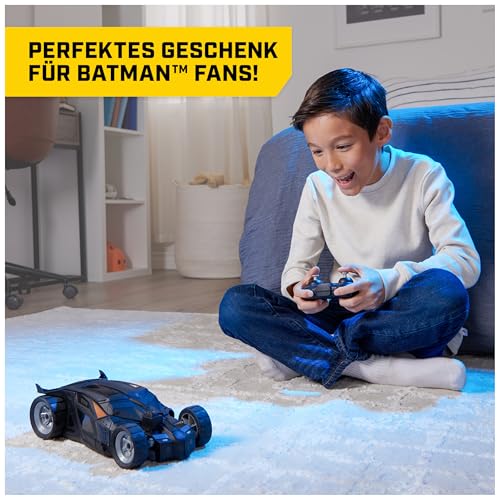 DC Comics - Batman Batmobile mit Fernsteuerung und Batman Figur (10cm) (2,4 GHz), einfach zu Fahren, kompatibel mit den Batman-10cm-Figuren, Maßstab 1:20, ab 4 Jahren