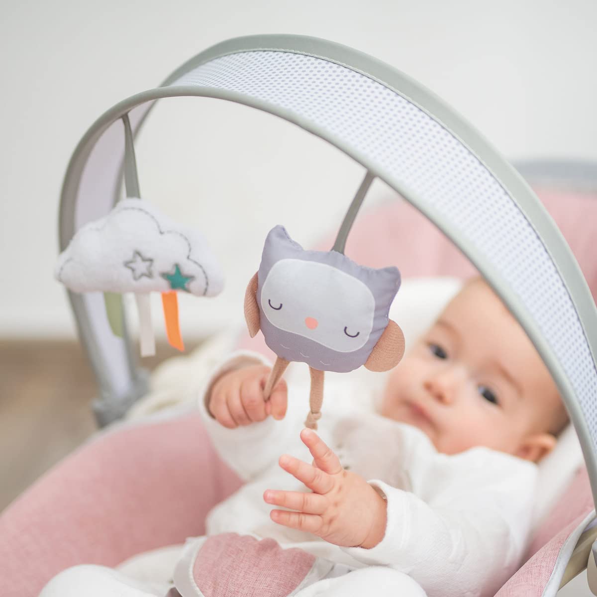Olmitos- Hamaca multifunción para bebés - Hamaquita 2 en 1 con balancín Mecedora de 0 a 18 kg - vibración y Sonido - Incluye Arco de Juguetes (Rosa)