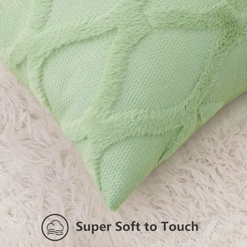decorUhome Throw Pillow Covers 16x16 Inch Set of 2, Soft Plush Faux Fur Wool Sage Green Couch Pillow Covers, Decorative Neutral Pillow Cases for Bed Sofa Living Room Home Decor