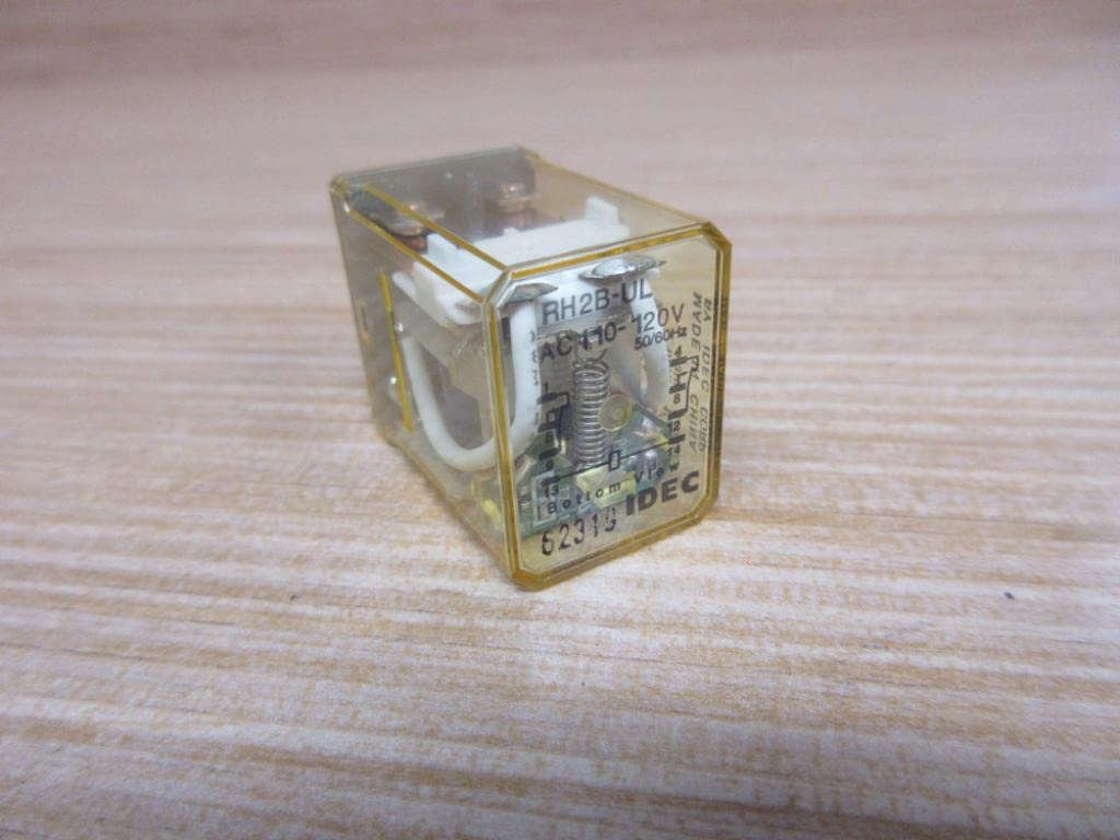 Single Idec RH2B-UL-AC110-120V Relay
