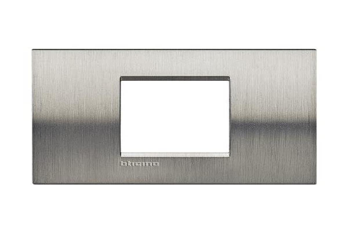 Placa 2 módulos centrado para mecanismos Livinglight salones y oficinas modernos