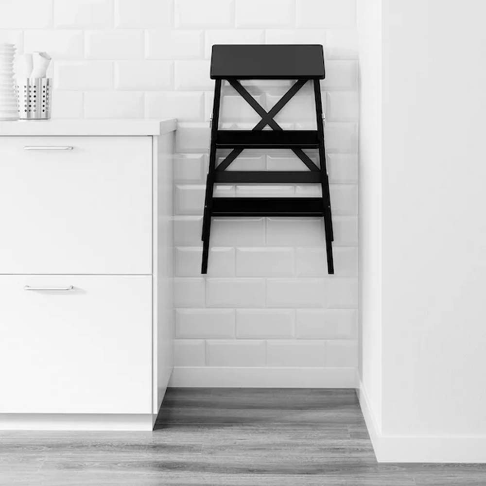 Taburete de Escalada para Interiores de alta resistencia en elegante madera de haya.
