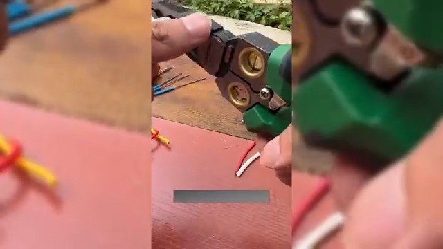 Preferablen 8 In 1 Wire Stripper Twister, 8 In 1 Wire Stripping Pliers 2025 New 8 1 Wire Stripper Voltage Tester Electrical Pliers Wire Cutting Pulling Crim - View #9