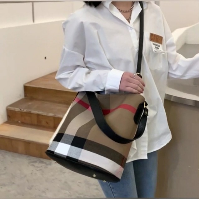 Bolso Tote para mujer con diseño de cuadros negro miniatura 6