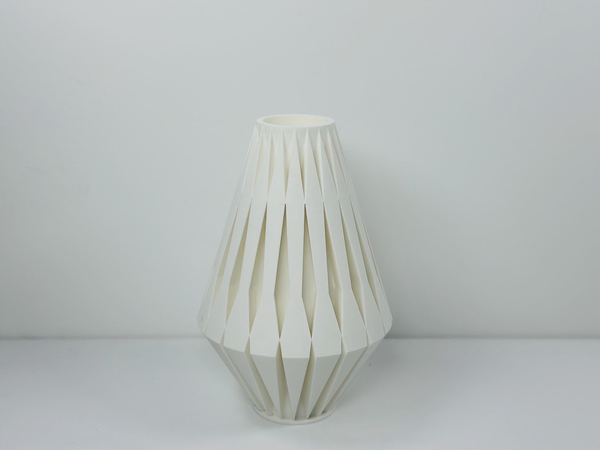 Vase blanc Rhéa pour fleurs séchées et décoration de table basse
