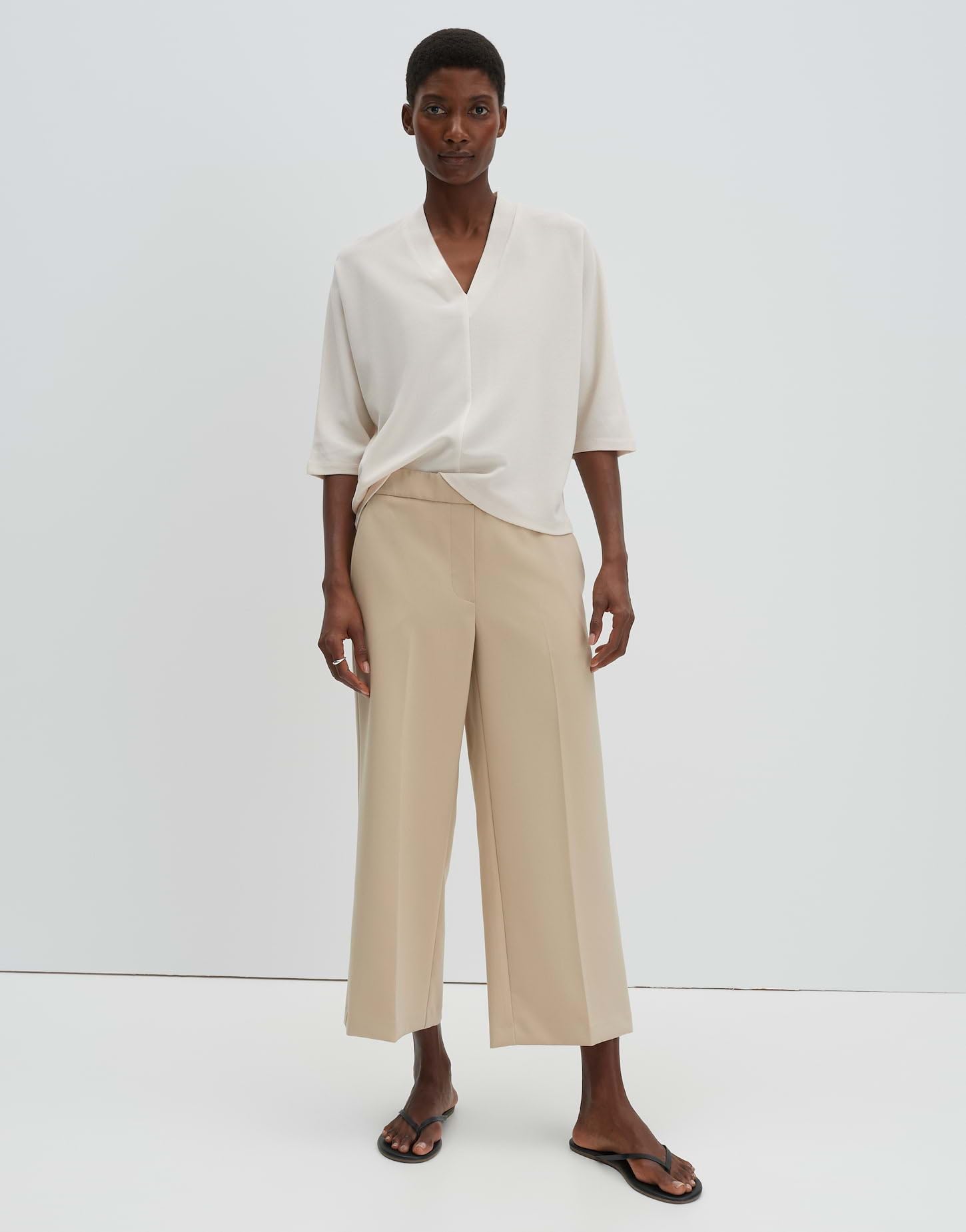 someday Damen Kurzarmshirt | Fließendes V-Neck Shirt mit subtiler Textur Regular Fit