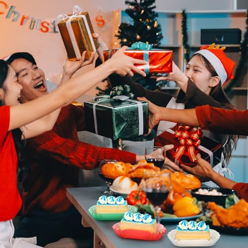 Mifoci 600 Pcs Christmas Mini Oval Cupcake Papers Disposable Red Green White Brownie Baking Cups Cake Loaf Pan Liners Boat Shaped Muffin Cupcake Wrappers for Weddings Birthdays