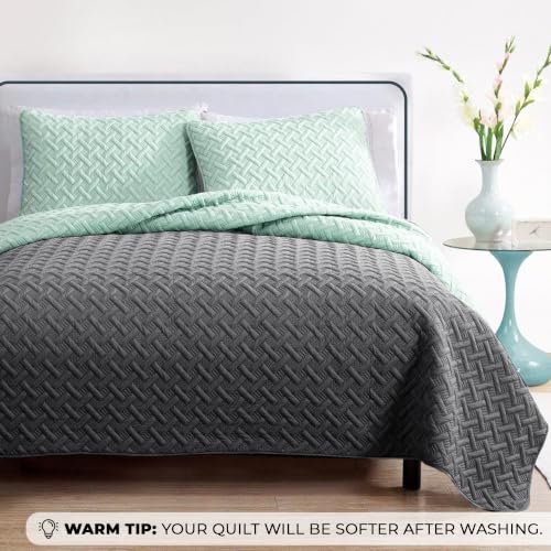 Image of Story@Home Reversible Quilted Bed Cover King Size Bed | 400 TC Ultrasonic Bedspread AC Blanket | Comforter for Double Bed - Bedcover for Double Bed with 2 Pillow Cases 250x225 CM - Sea Foam & Mint