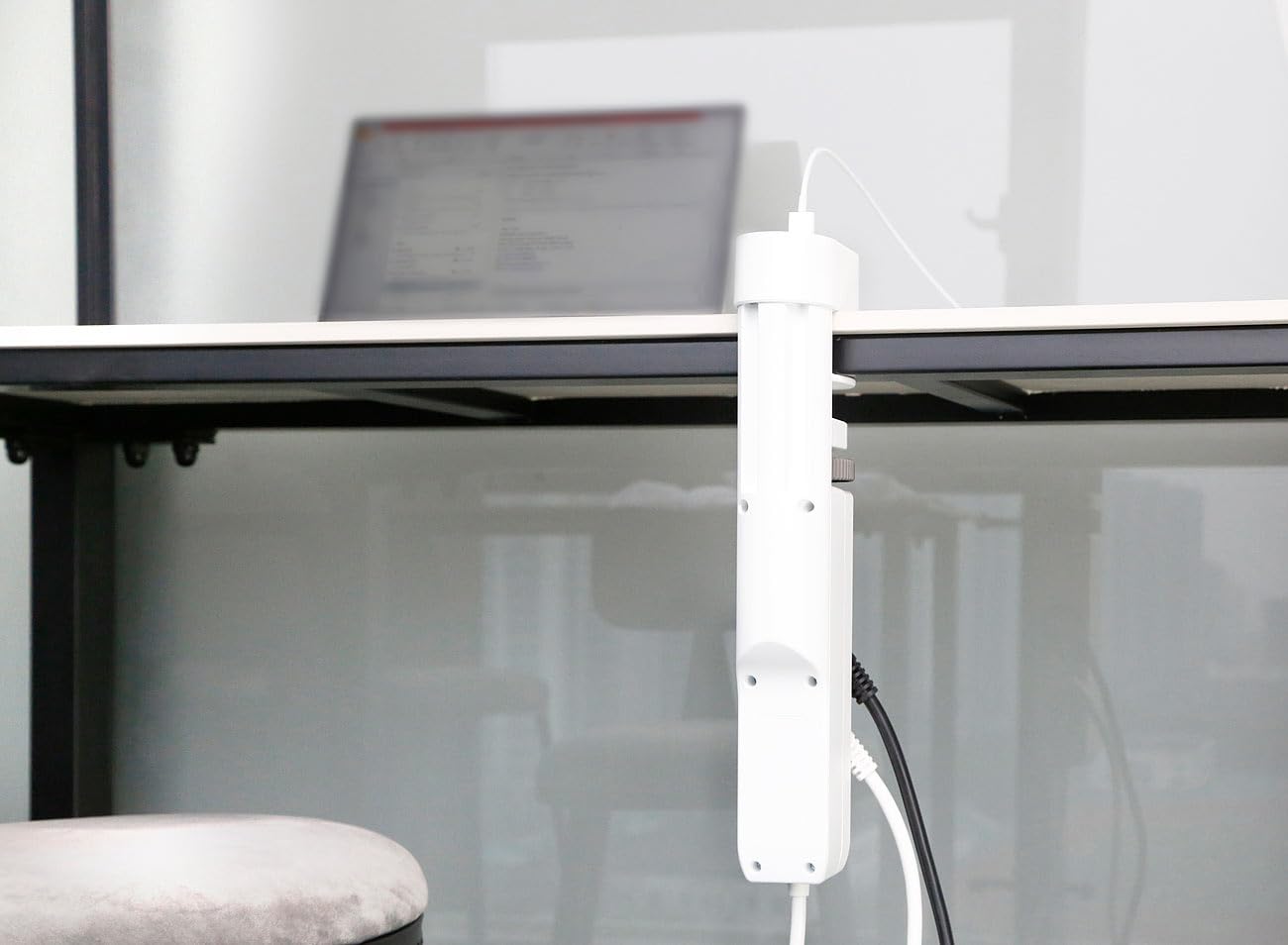 revolt Steckdose Leiste mit: 2er-Set 3-fach-Tischsteckdose mit Schraubklemme, 2x USB-C, 1x USB-A (Steckdosenleiste mit Schraubklemme, C Steckdosenleiste mit PD)