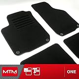 100% Polipropileno de gran calidad, color moqueta negra, ribetes de algodón negro provistos de velcro antideslizamiento en todo el perímetro de las alfombrillas