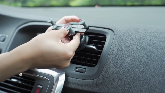 PERAYA Phone Holder&SOTUS ピンバッジ PERAYA Phone Holder&SOTUS ピンバッジ