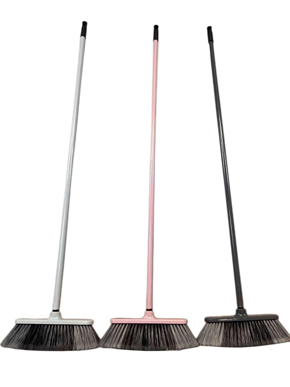 Bodenbesen mit Stiel 120 cm – Kehrbesen mit stabilem Metallstiel, robuste Borsten für innen & außen – Hausbesen, Zimmerbesen, Werkstattbesen für Haushalt, Garage, Balkon & Gewerbe, Rosa