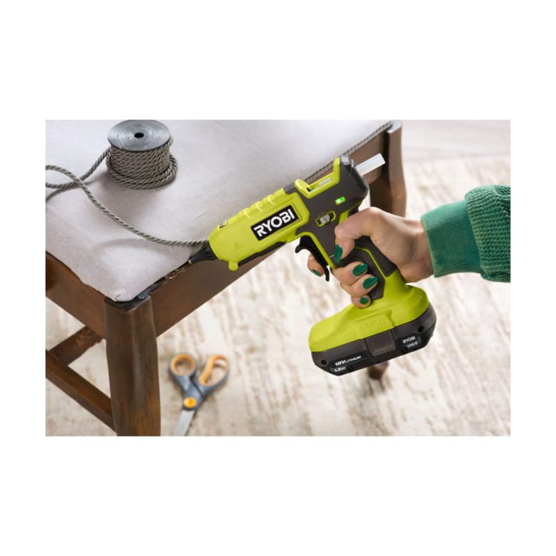 Pack RYOBI Pistolet à colle 18V One+ RGL18-0 - 1 Batterie 2.0 Ah - 1 Chargeur rapide
