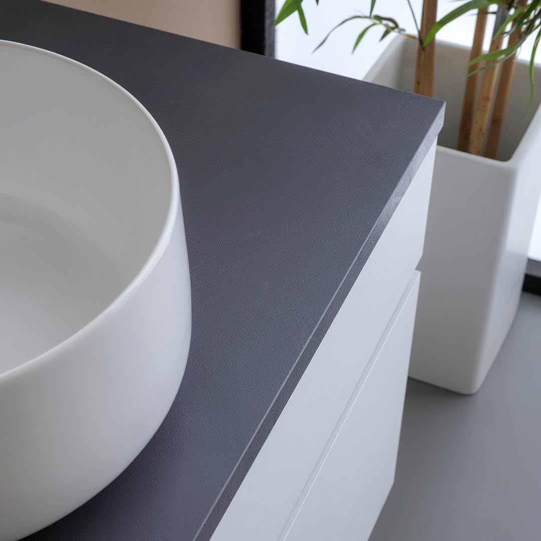 Kiamami Valentina - Mobile bagno sospeso 90cm per lavabo appoggio e specchio 90x60 | Sole