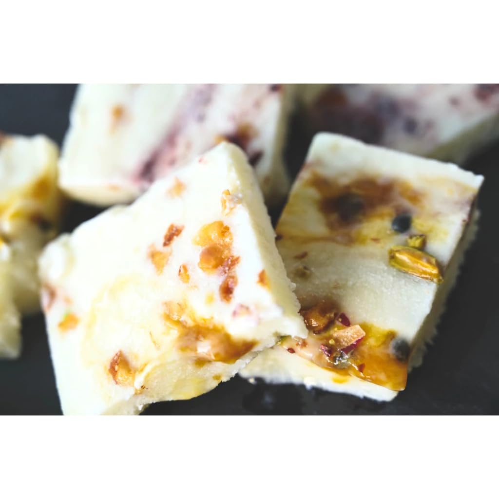 ลำลำ Passion Fruit and Mango Fruit Spread, Tropical Fruit Jam for Breakfast, Toast, and Pastries 240g image 3