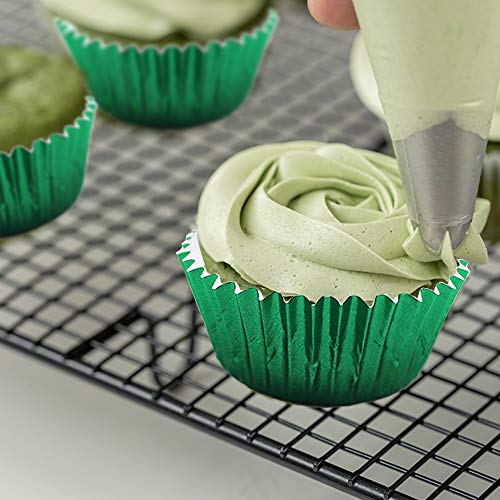 Image of Green Foil Cupcake Liners,GOLF 100 Pack Metallic Baking Cups Standard Size